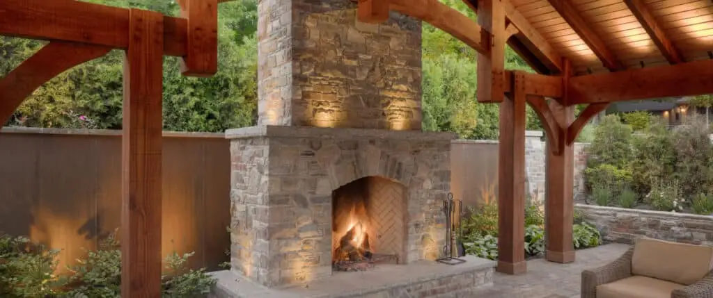 western-red-cedar-outdoor-fireplace